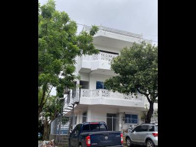 Apartamentos Ventas  Edificio 3 plantas, 3 aptos